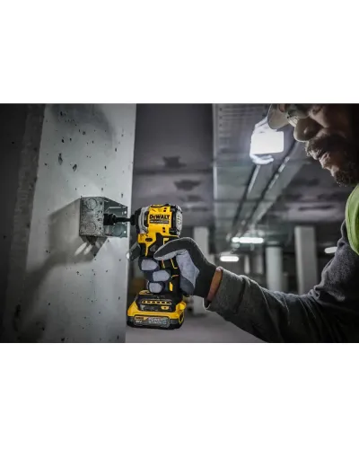 Шуруповерт ударний акумуляторний безщітковий DeWALT DCF850E1T (DCF850E1T)