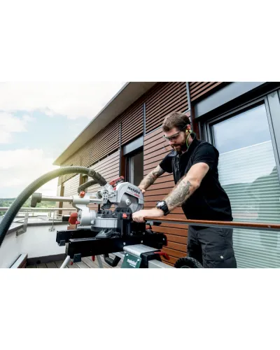 Акумуляторна торцювальна пила Metabo KGS 18 LTX BL 216 (АКБ + ЗП) (614216920)