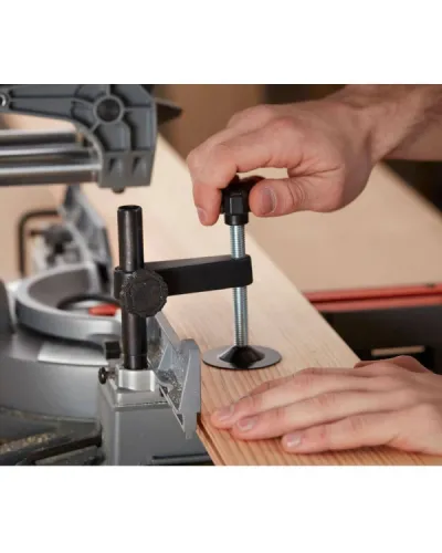 Пила торцювальна мережева BLACK+DECKER BES700 (BES700)