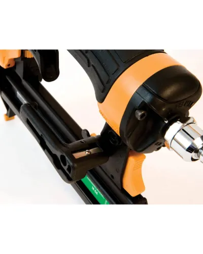 Пістолет скобозабивний пневматичний BOSTITCH SX1838-E (SX1838-E)