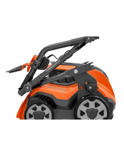 Скарификатор аккумуляторный Husqvarna S138i (АКБ + ЗУ) (9679222-03)