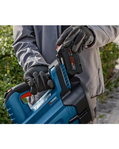 Повітродувка акумуляторна Bosch GBL 18V-750 Professional без АКБ і ЗП (06008D2000)
