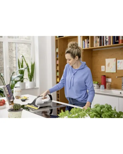 Віконний пилосос Karcher WV 4-4 Plus (1.633-540.0)